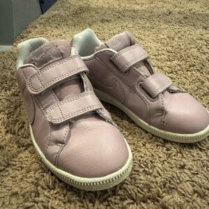 Nike Kids Light Pink Velcro Sneakers
